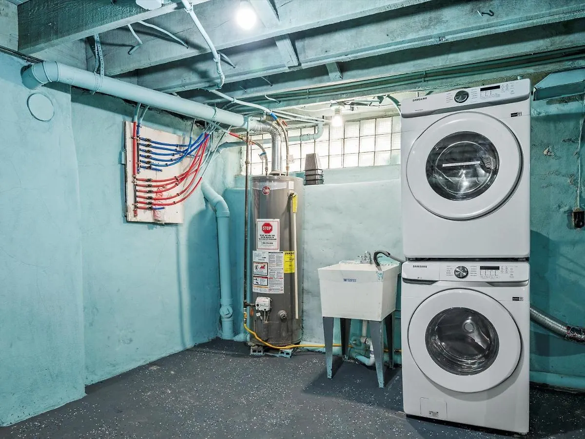 Oakland/University @H Bright And Stylish Private Bedroom With Shared Bathroom Pittsburgh